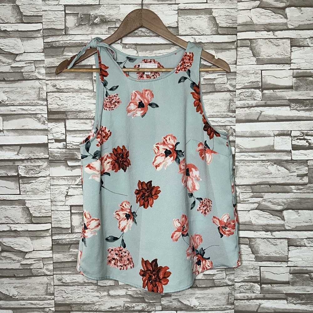 14Th & Union Floral Sleeveless Top.